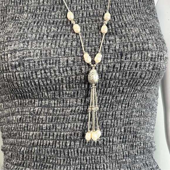 Hand Made Fresh Water Pearl Necklace - Picture 3 of 8